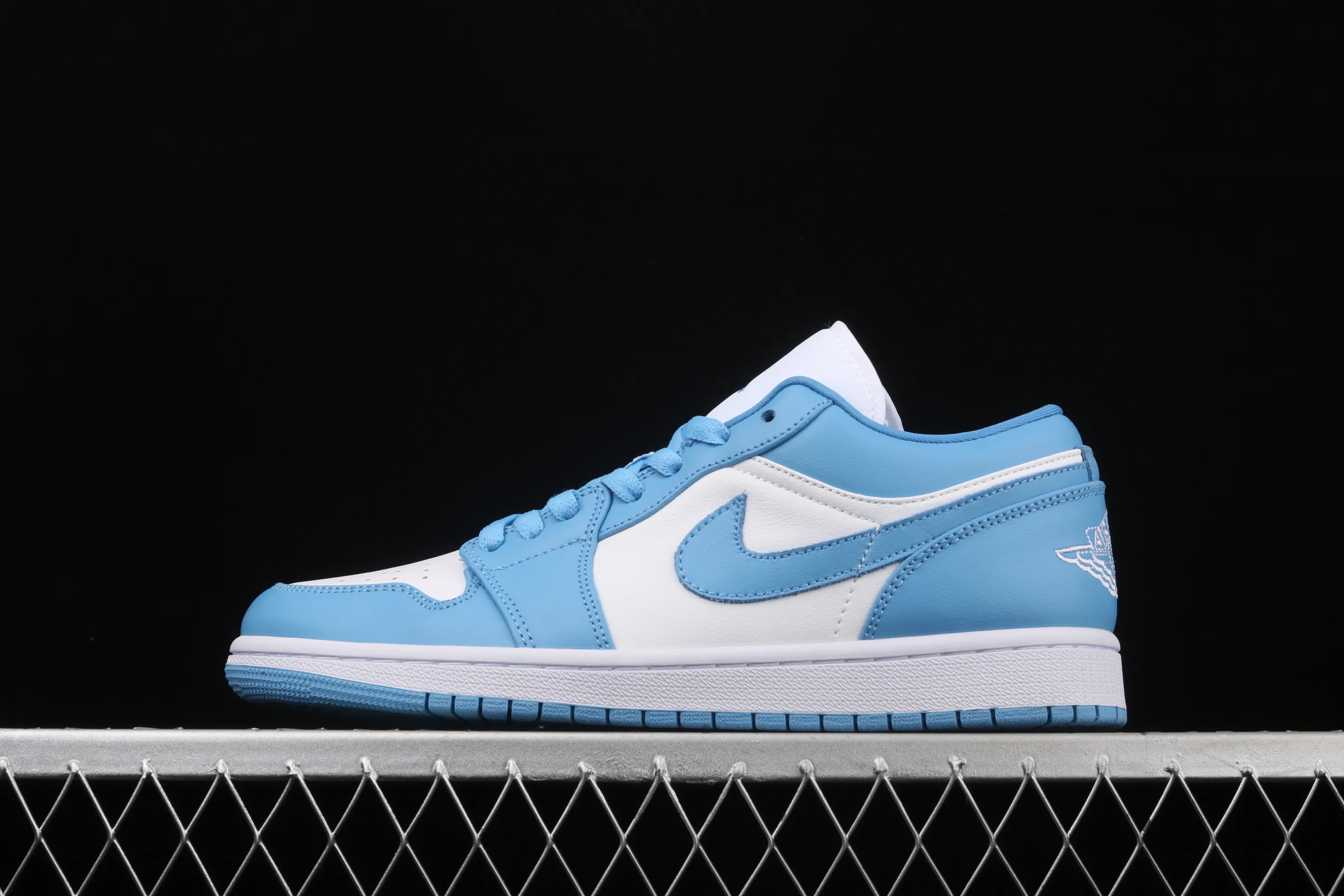 All categories Air Jordan Jordan series basketball shoes Air Jordan 1 Low new version Air Jordan 1 Low Shadow AJ1 Joe 1 North Carolina blue low-top cultural and leisure sports sneakers AO9944-441
